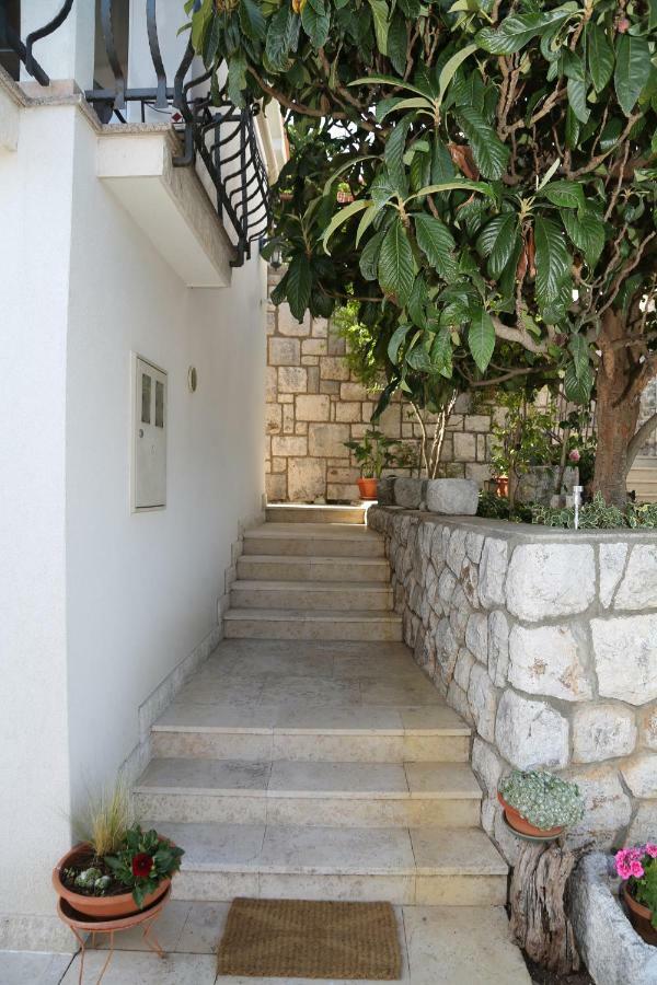 Apartments Tinka Брсеч Екстер'єр фото